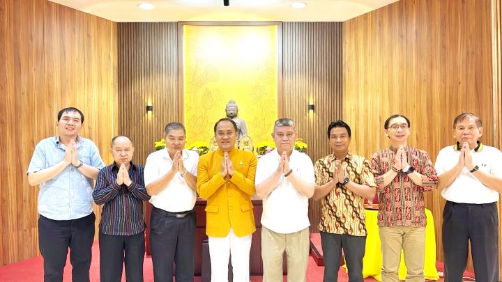 Dhammadesana Puja Bakti Cetiya Lotus Grand City Mall sby