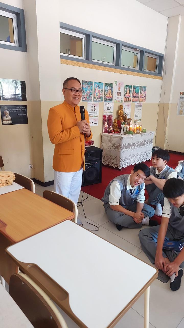 Kegiatan Rohani Sekolah SMA Nation Star Academy Surabaya