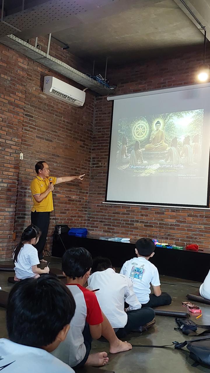 Dhammadesana Puja Bakti SMB Vihara Dhamma Jaya Sby
